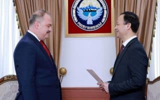 Türkiye’nin Bişkek Büyükelçisi Doğan, Kırgızistan Dışişleri Bakanı Kazakbayev’e Güven Mektubunu Takdim Etti