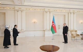 Türkiye’nin Bakü Büyükelçisi Bağcı, Azerbaycan Cumhurbaşkanı Aliyev’e Güven Mektubunu Takdim Etti