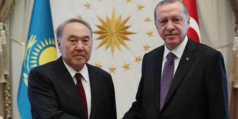 Cumhurbaşkanı Erdoğan Kazakistan’ın Kurucu Cumhurbaşkanı Nazarbayev İle Görüşme Gerçekleştirdi