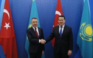 Cumhurbaşkanı Yardımcısı Oktay, Kazakistan Başbakanı İsmailov İle Görüştü