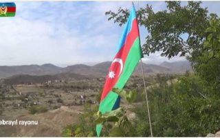 İşgalden Kurtarılan Yerlerde Azerbaycan Bayrağı Dalgalanıyor