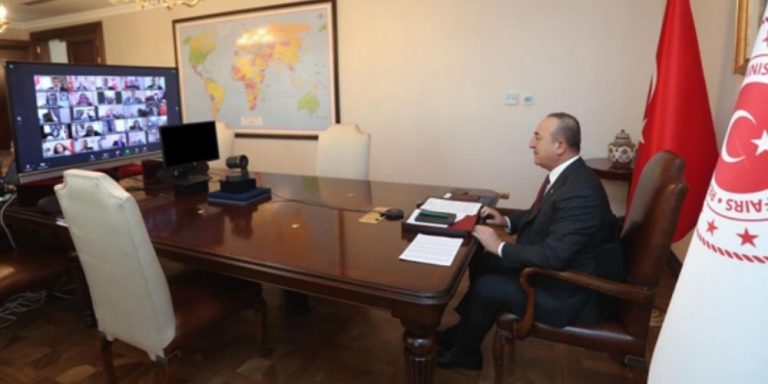 Bakan Çavuşoğlu İstanbul’daki Konsoloslarla Görüştü