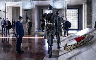 KKTC Başbakanı Saner Anıtkabir’i Ziyaret Etti