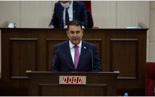 KKTC Başbakanı Saner, Yeni Hükümetin Programını Cumhuriyet Meclisi’nde Okudu