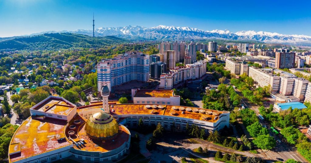Kazakistan, Bayrak Kararnamesinde Değişiklikler Gerçekleştirdi
