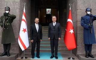 Bakan Akar KKTC Dışişleri Bakanı Ertuğruloğlu ile görüştü