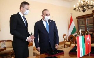 Macaristan’da Bulunan Türkiye’ye Ait Eserler Bakan Çavuşoğlu’na Teslim Edildi