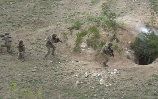 Azerbaycan ve Türkiye Askerleri Ortak Tatbikat Yaptı