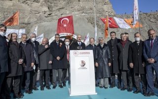 Türkiye’yi Kafkaslar’a Bağlayan Pirinkayalar Tünel’i Açıldı