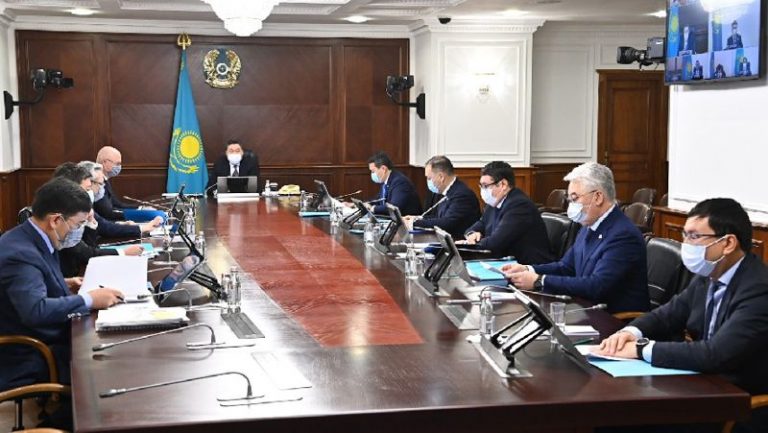 Kazakistan 2022’de 9 Milyon Kişiyi Yeniden Aşılamayı Hedefliyor