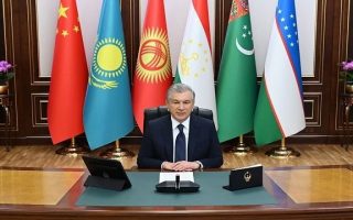 Özbekistan Cumhurbaşkanı Mirziyoyev’den Cumhurbaşkanı Erdoğan ve Eşine Geçmiş Olsun Mesajı