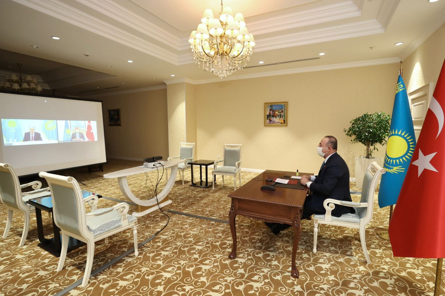 Dışişleri Bakanı Çavuşoğlu, Kazakistan Cumhurbaşkanı Tokayev İle Görüştü