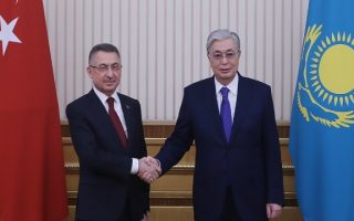Cumhurbaşkanı Yardımcısı Oktay, Kazakistan Cumhurbaşkanı Tokayev İle Görüştü