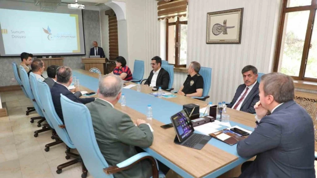 BİR İLK GERÇEKLEŞİYOR, TÜRK DİASPORASI SEMPOZYUMU!