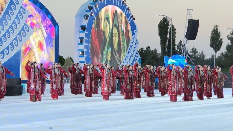 Türkmenistan’da Dost Devletlerin Ulusal Günleri Başladı