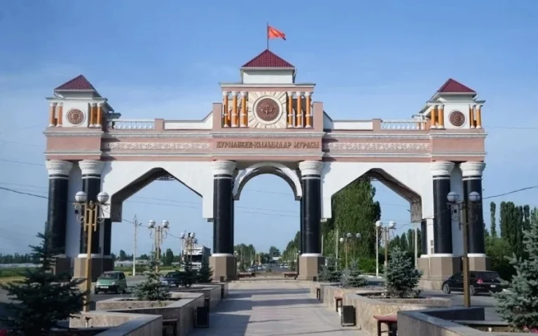 Kırgızistan’ın Celal-Abad Kentinin Adı Manas Olarak Değiştirilecek