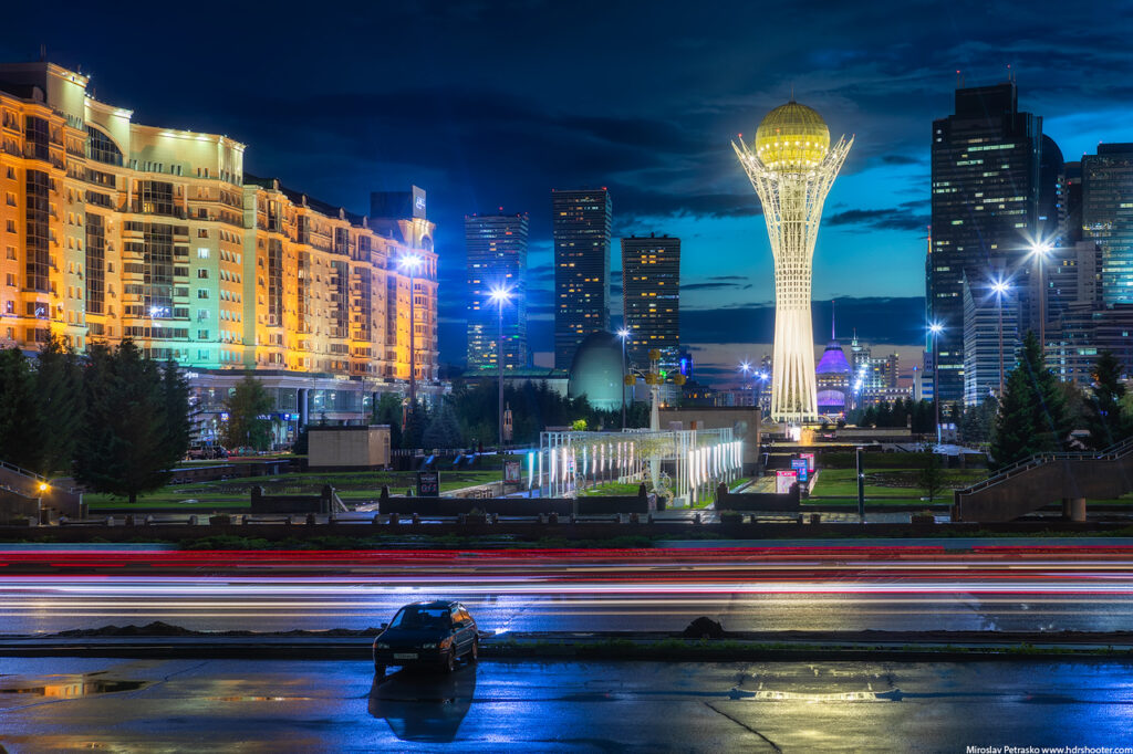 Bayterek Kulesi-Astana
