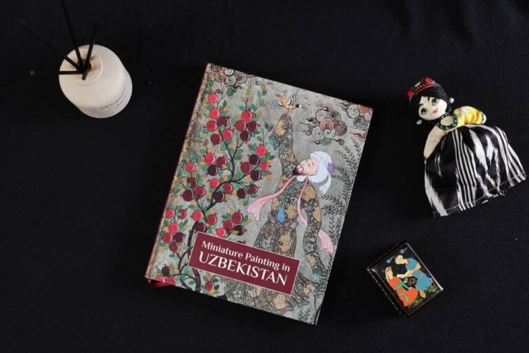 Özbek Minyatürleri Hakkında Bir Kitap Uluslararası Pazara Giriyor