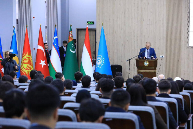 Taşkent’te “Türk Dünyası Gençlik Eğitim Forumu” Düzenlendi