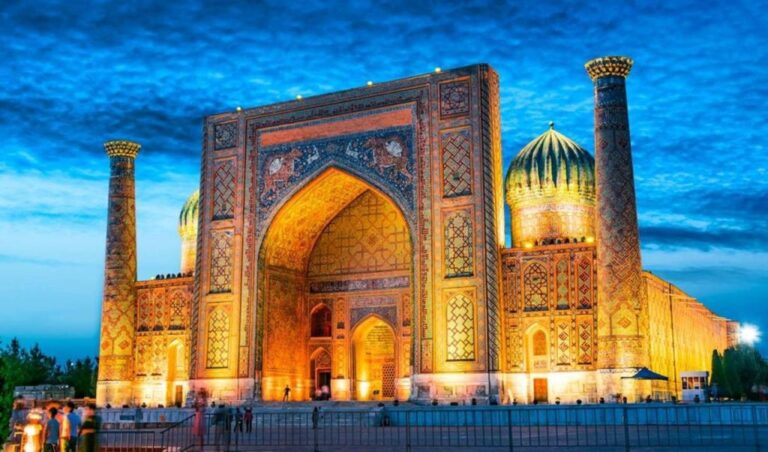 Özbekistan’da Turist Sayısı Arttı