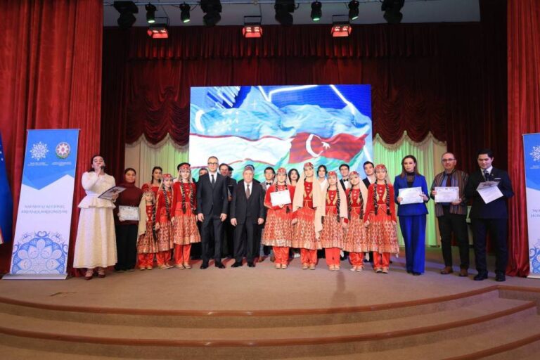 Dünya Azerbaycanlılar Dayanışma Günü Taşkent’te Kutlandı