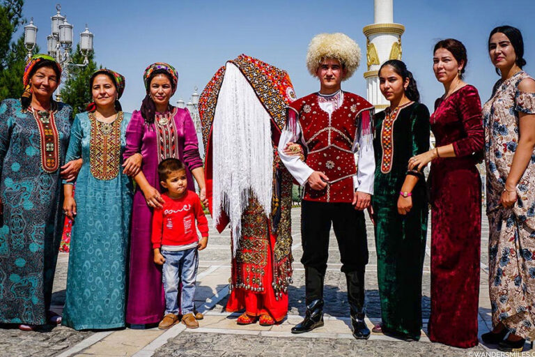 Gelin Alaylarıyla Renklenen Türkmenistan