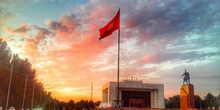 Ala-Too Meydanı’nda Bişkek’in 148. Yılı Coşkuyla Kutlandı