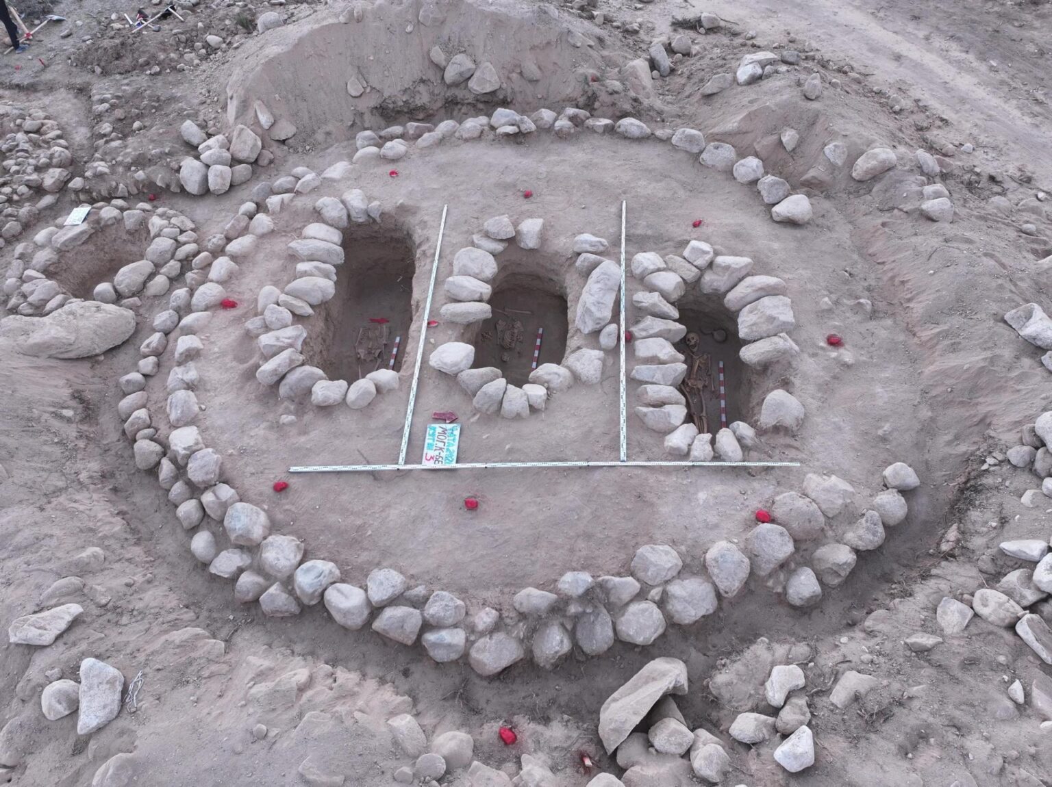 Çolpon-Ata’da Saka Dönemine Ait Tarihi Hazineler Gün Yüzüne Çıkıyor