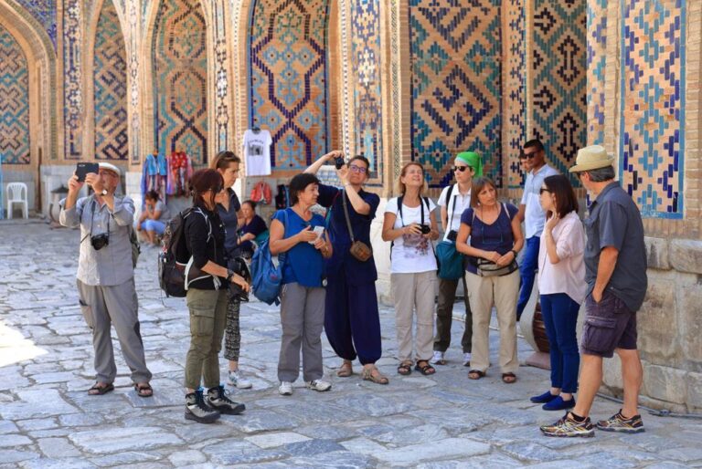 Özbekistan Turizmi Zirveye Koşuyor: Milyonlarca Ziyaretçi, Yeni Projeler